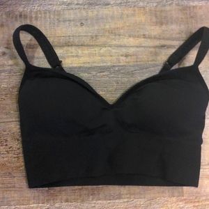 Athleta sports bra in black